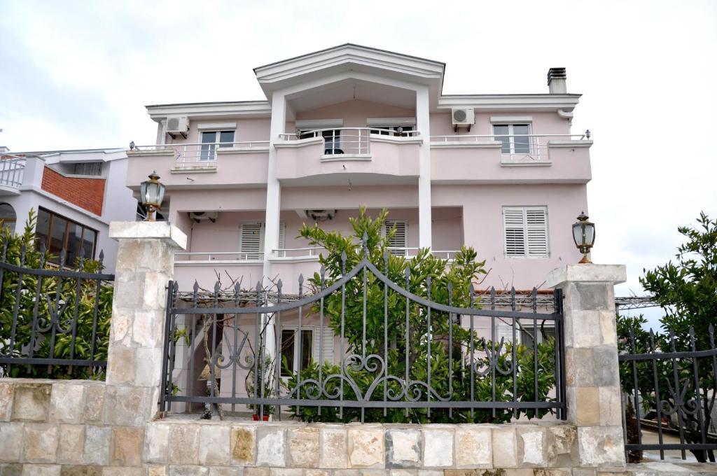 Apartments Perezaj Ulcinj Buitenkant foto